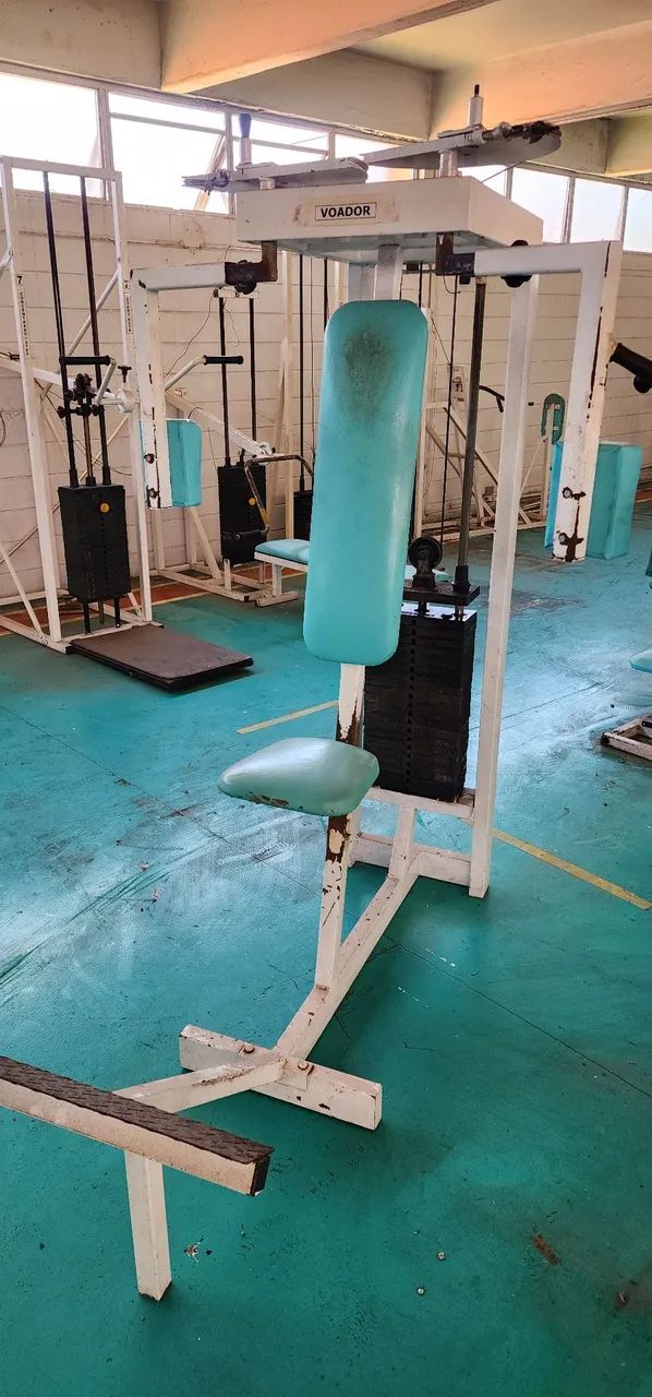Aparelho de musculação para exercícios de peito - Foto 2