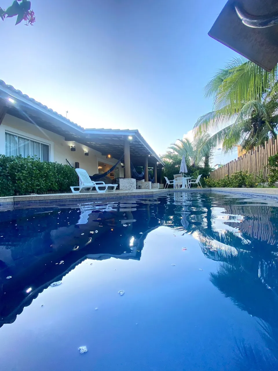 Casa em Guarajuba ha  50 metros do mar 4/4 Terrea