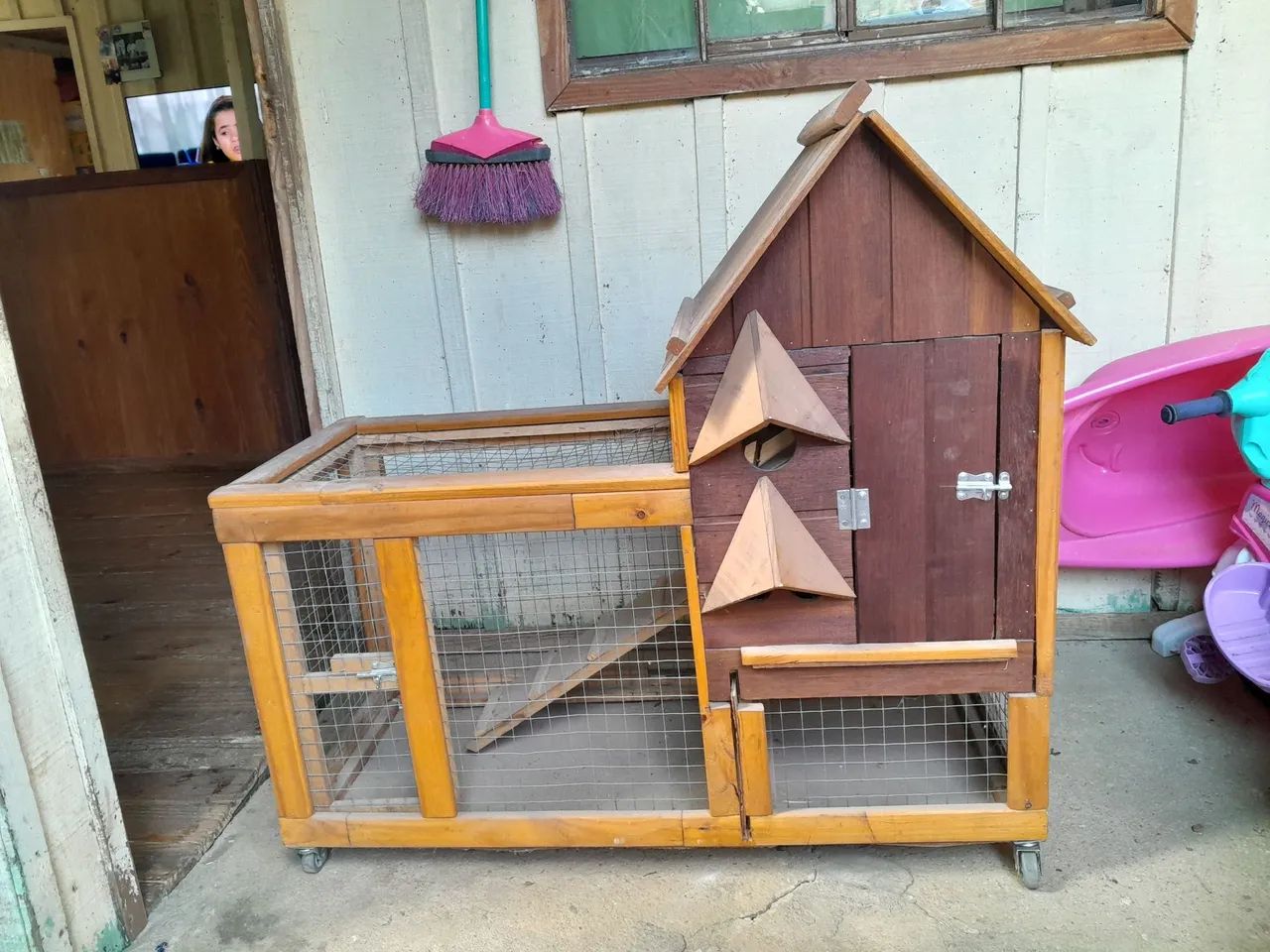 Casa para Roedores em Madeira com Gaiola
