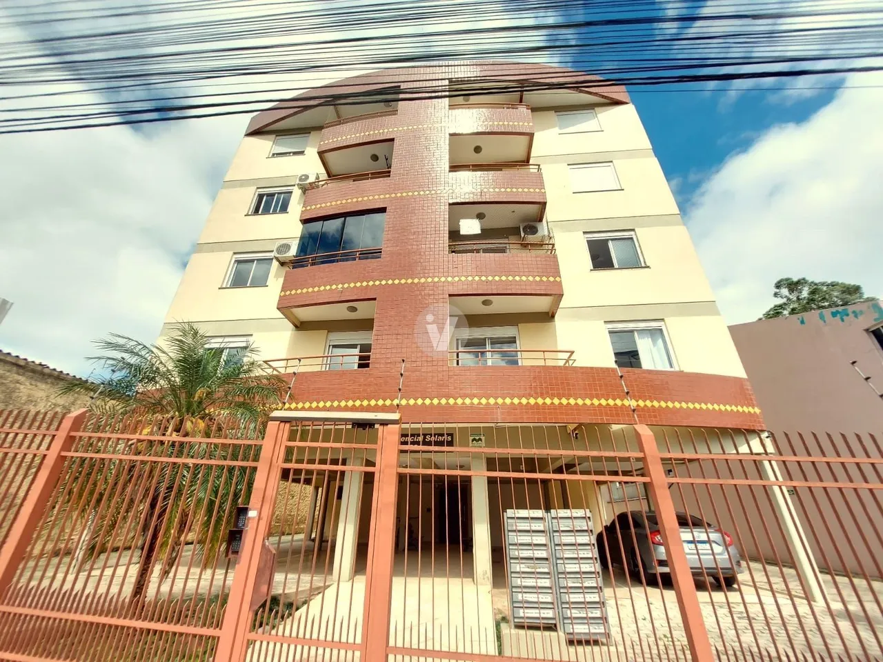 Apartamento dois dormitórios com suíte em Camobi