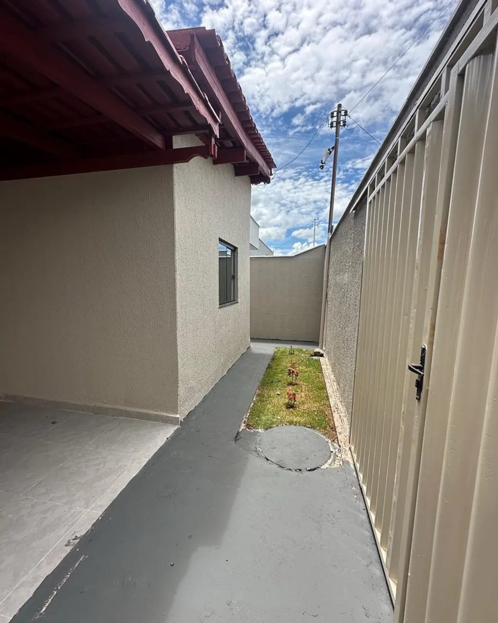 CASA EM PITIMBU JO30