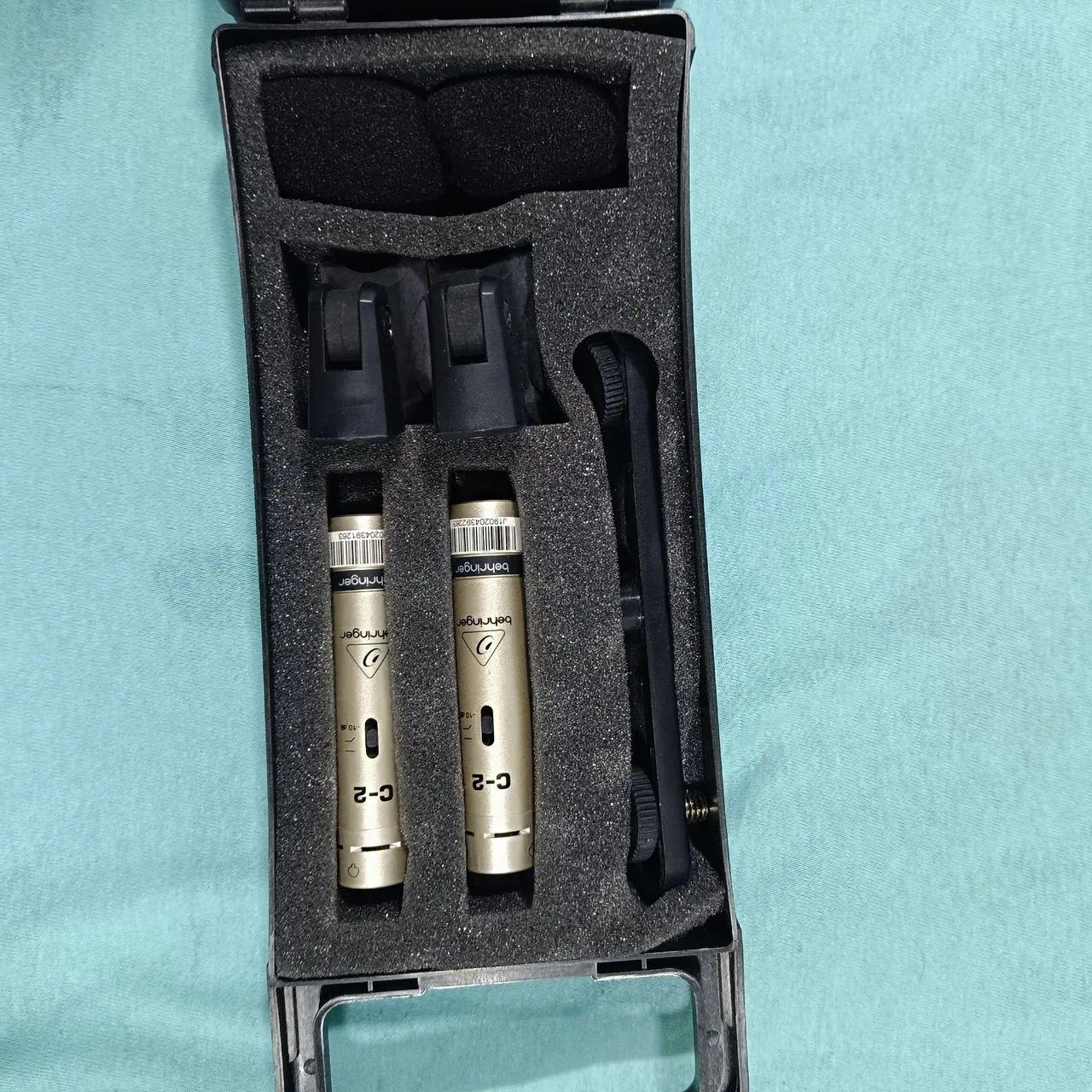 Microfone behringer C2 novíssimo com acessórios  - Foto 3