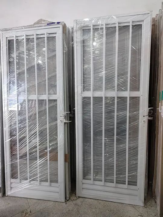 Porta de alumínio Branca 210x80cm completa 