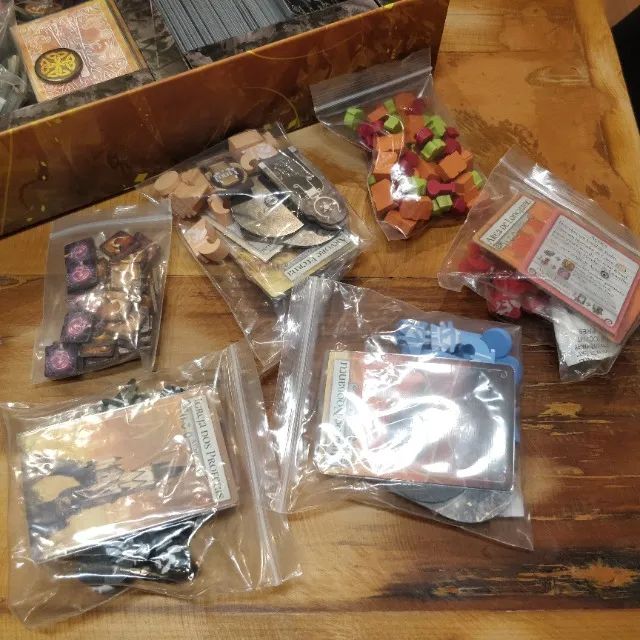 Jogo de tabuleiro Evenfall + Sleeves - Foto 2