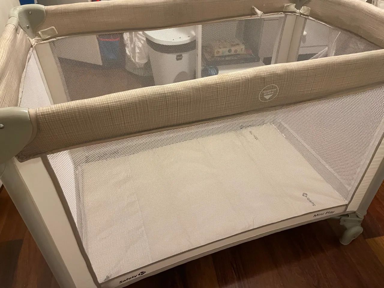 Berço portátil pack and play Safety 1st