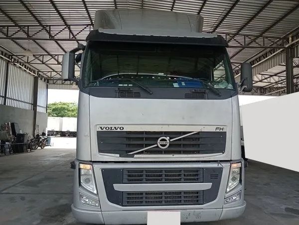 Volvo FH 420 4x2 ano 2014 automático - Foto 3