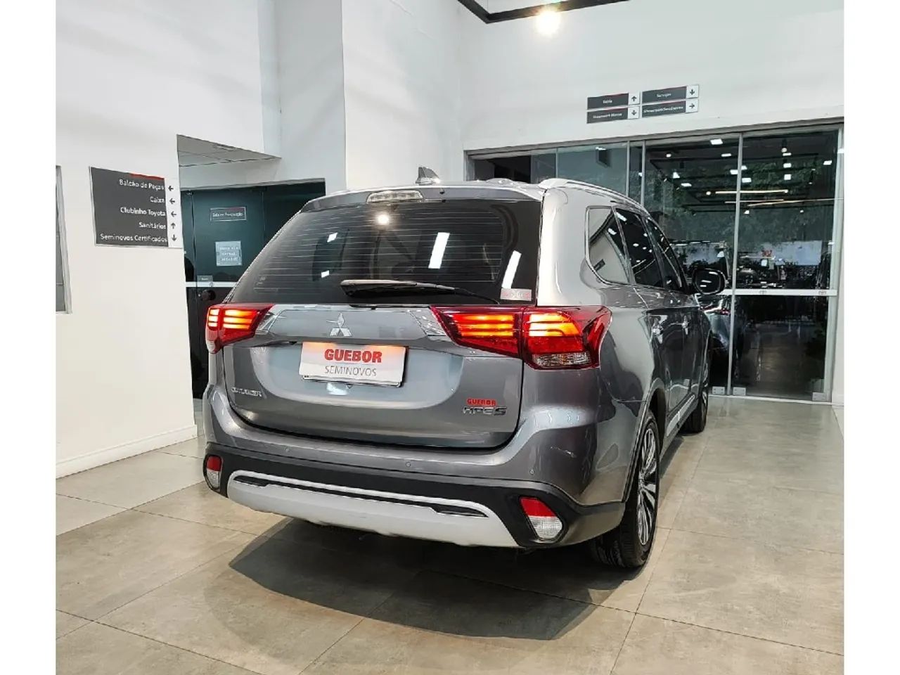 Mitsubishi Outlander HPE-S 3.0 V6 4X4 5P Aut. 2022 - Foto 6