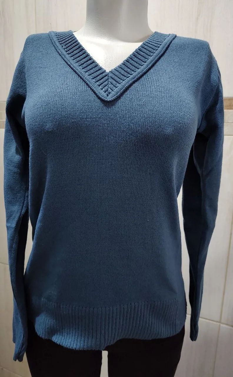 Blusa Tricot elastano básico em V Azul jeans 