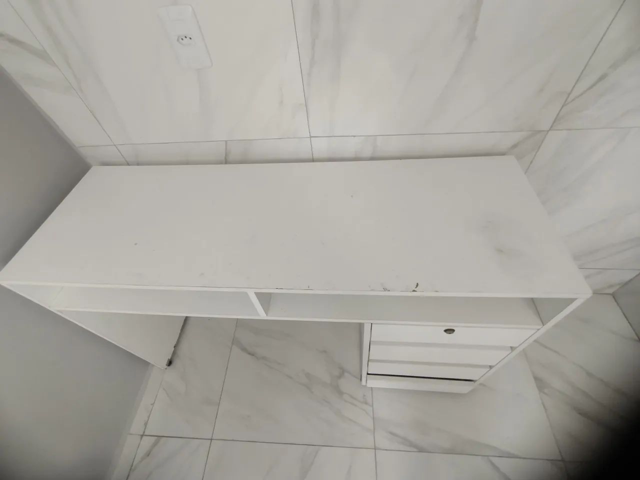 Mesa para Manicure com acessórios e luminária  - Foto 5