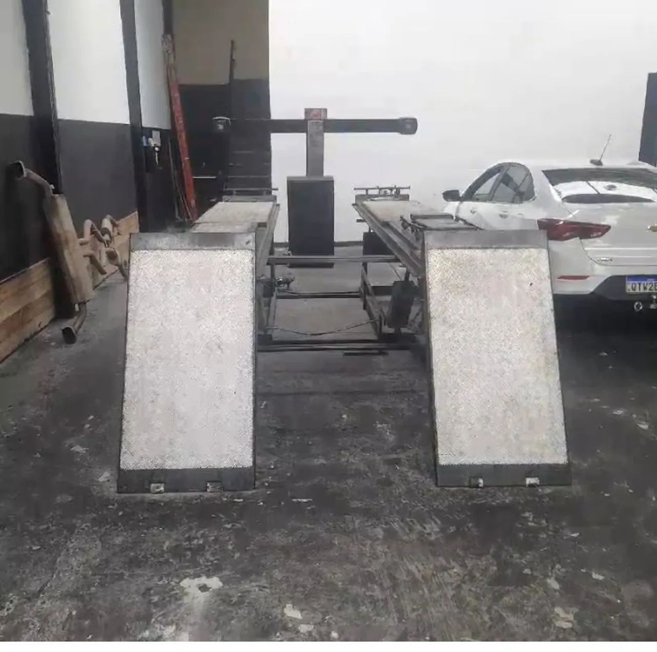 Rampa de alinhamento 3D semi nova.