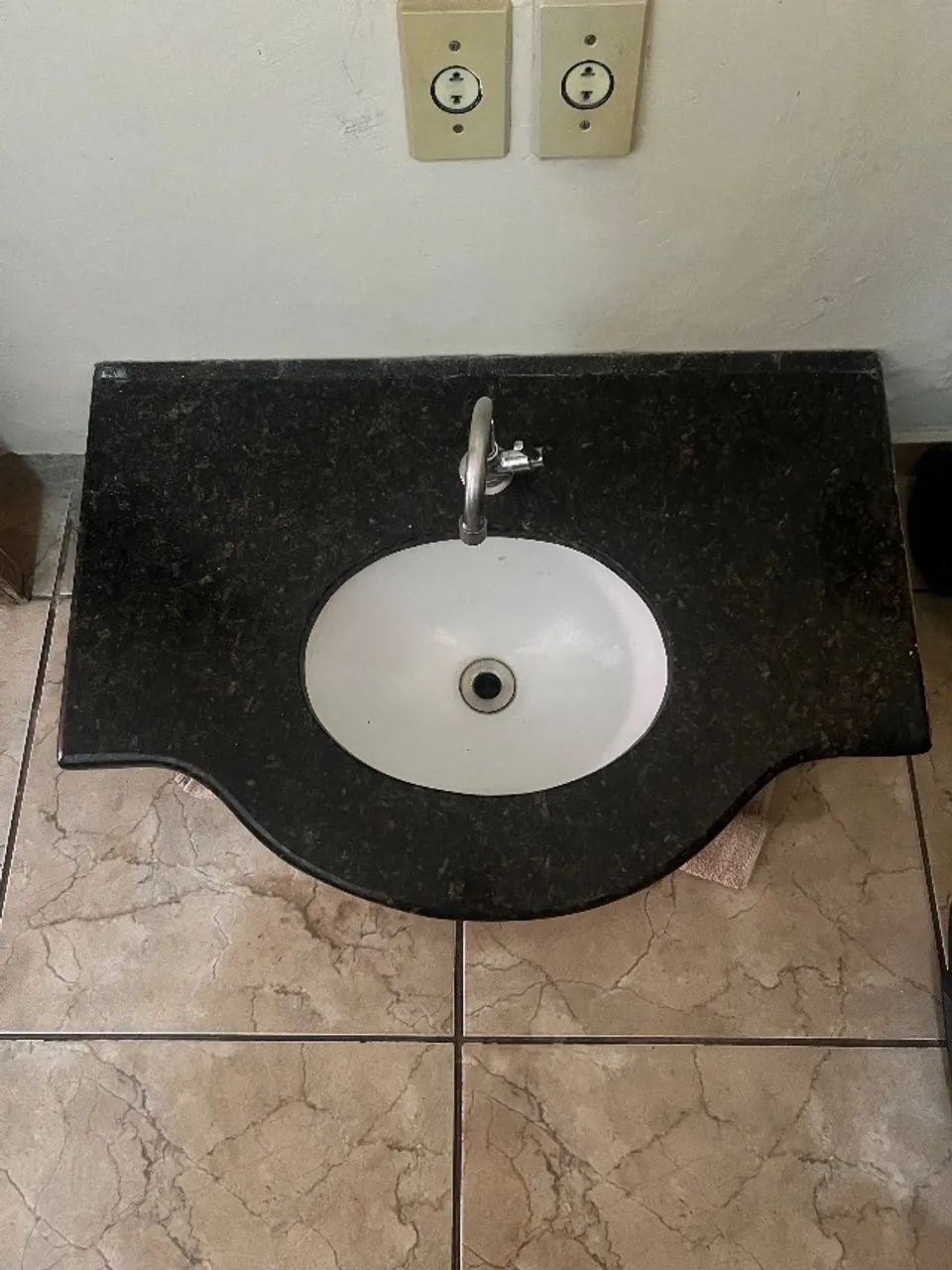 Pia em granito para banheiro64842098556035120