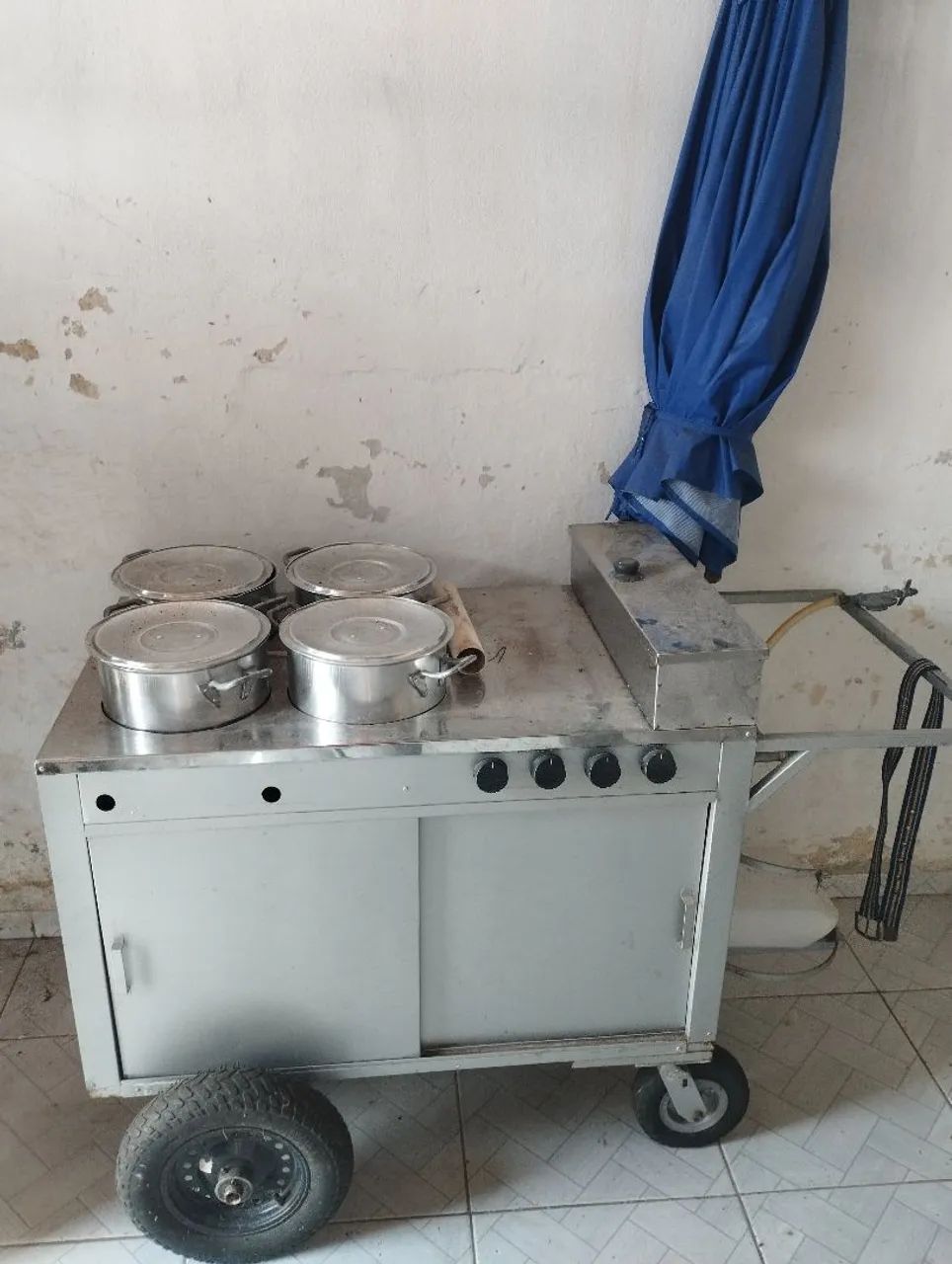 Carrinho de lanches com 4 panelas e toldo - Foto 2