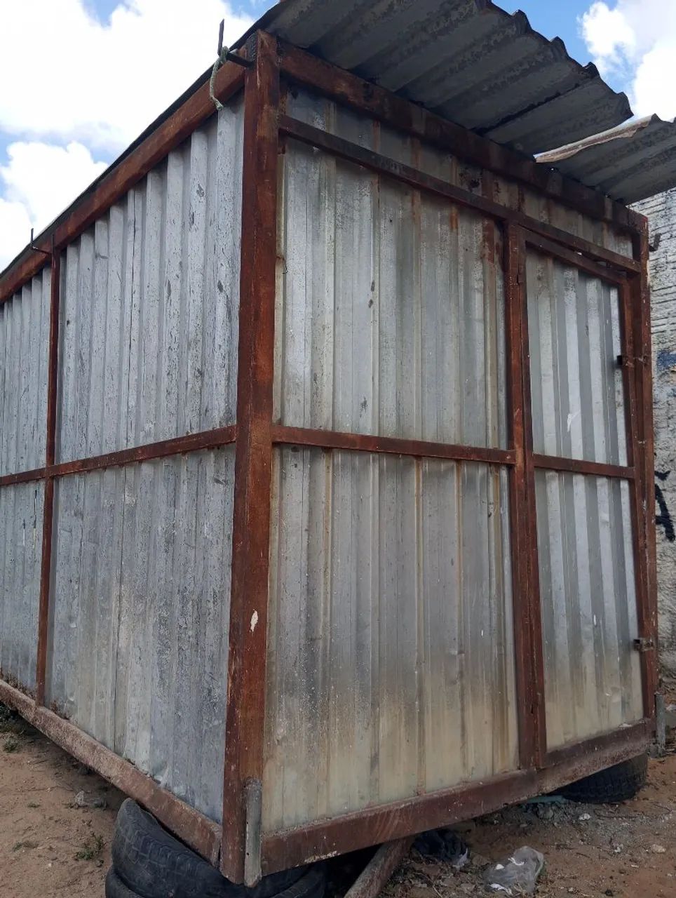 Container/treiler 4 largura x 2,50 altura 