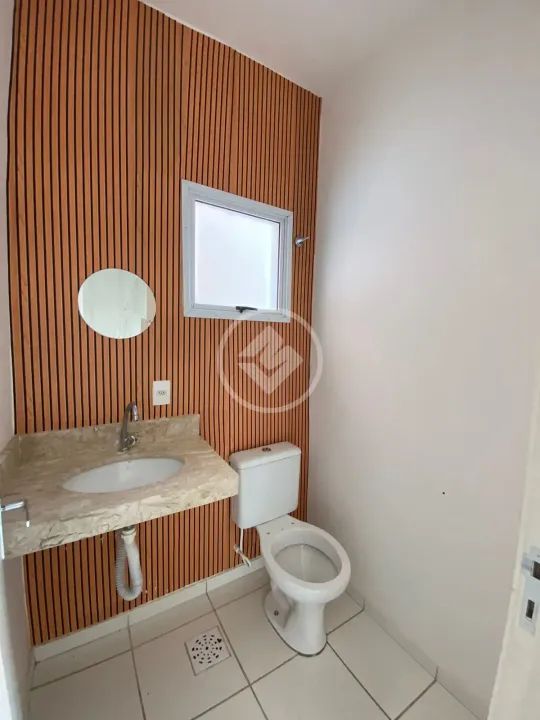 Casa em condomínio fechado com 3 quartos, sendo 1 suíte, banheiro social, lavabo, sala de  - Foto 4