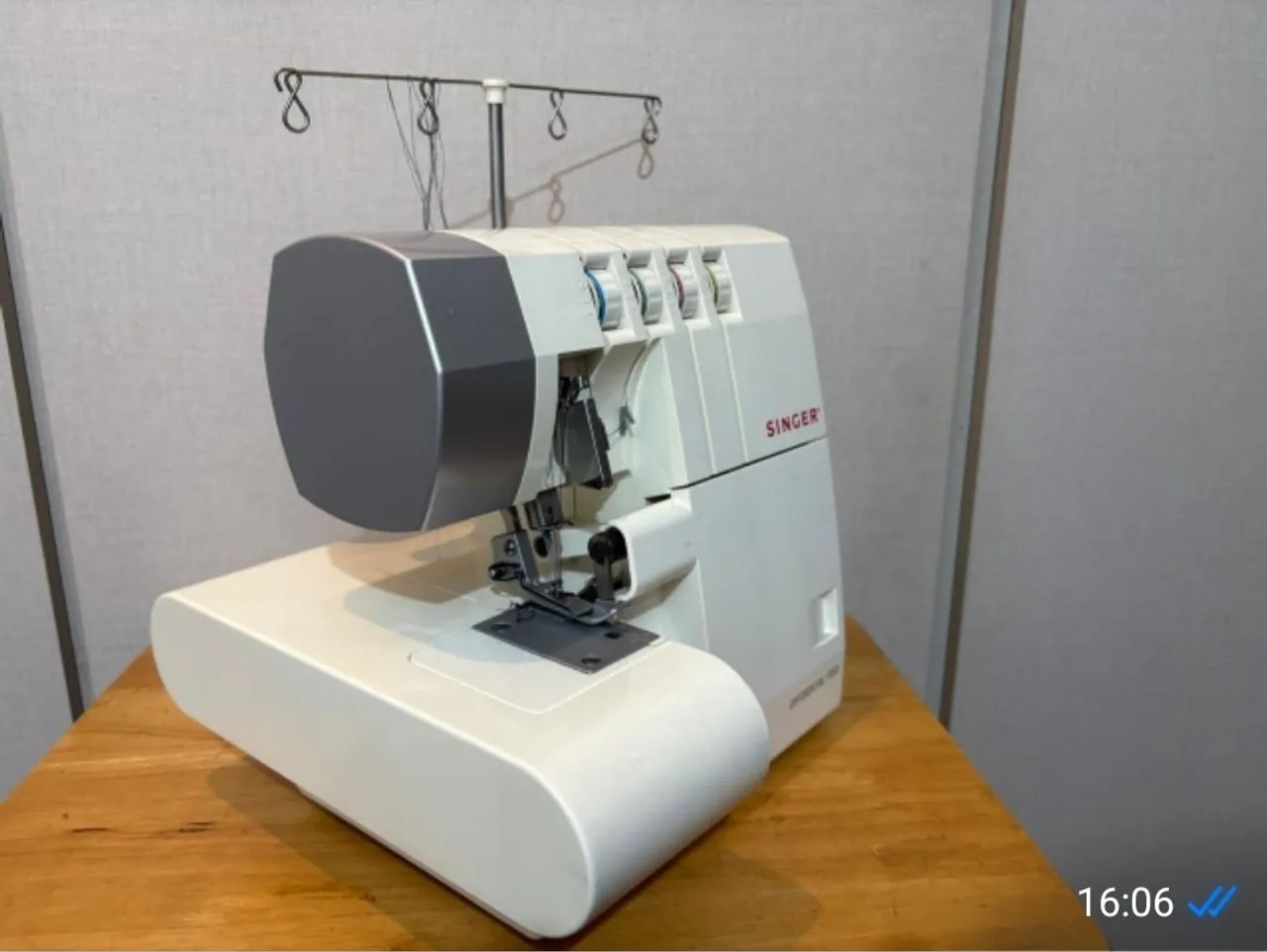 Máquina de costura Singer Universal 14SH654