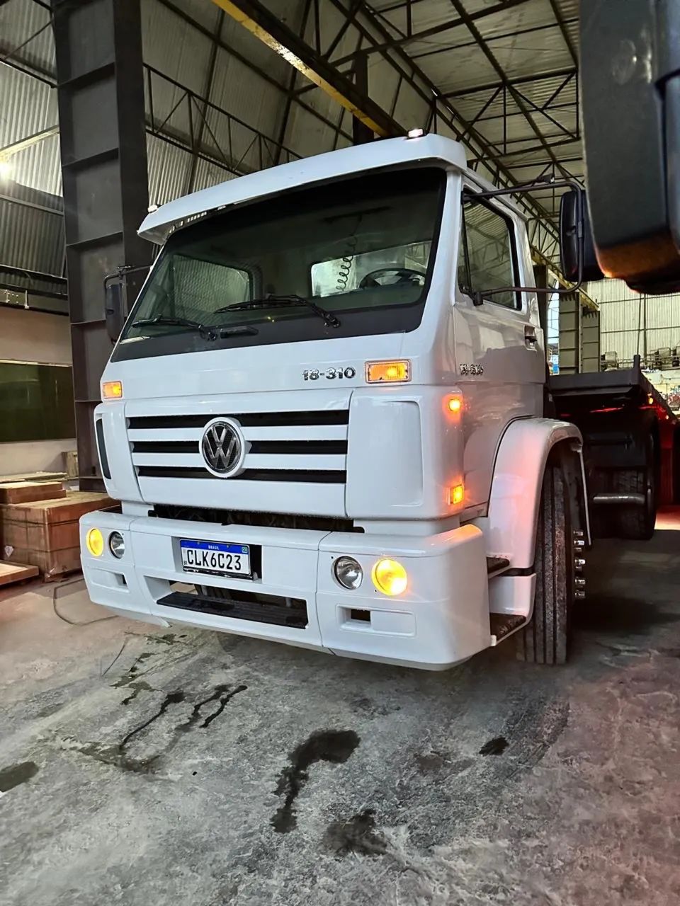 VW-Titan 18-310  Ano: 2005 Motor: Cummins 