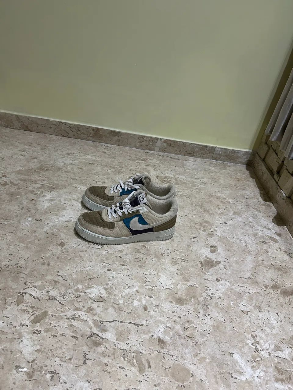 NIKE AIR FORCE ORIGINAL 41 