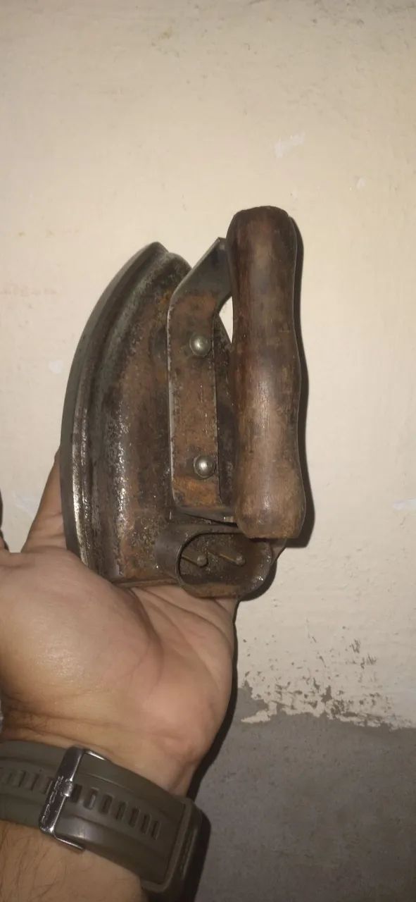 Mini ferro de passar antigo para decoração  - Foto 2