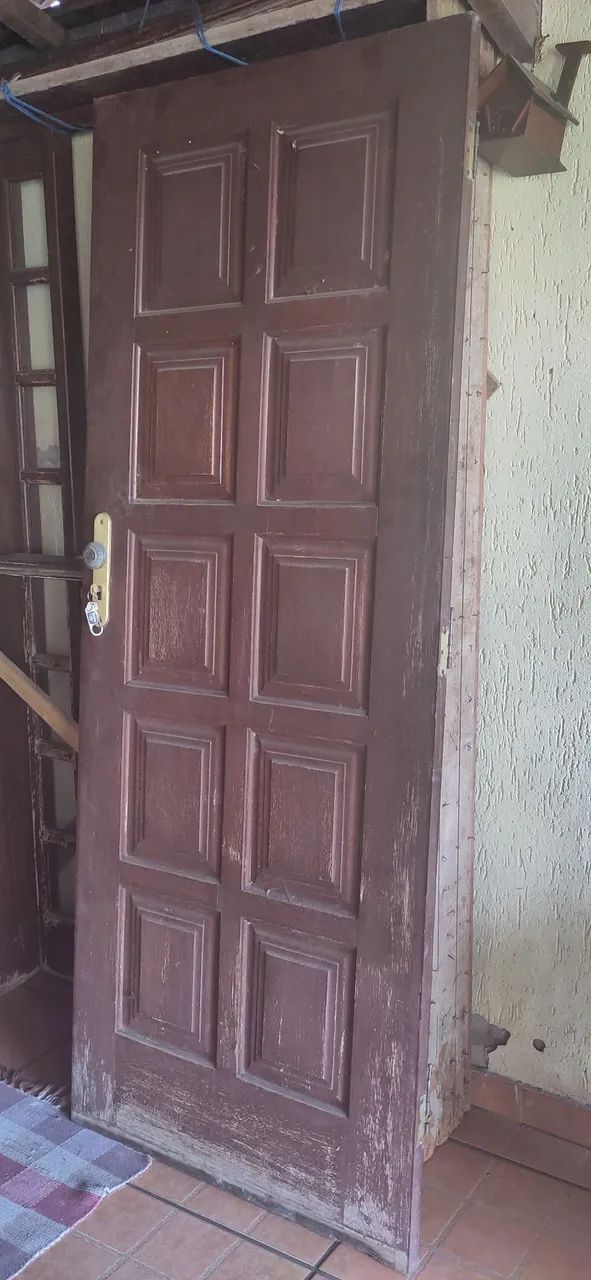 Porta em madeira Angelim disponível para Venda - Foto 5
