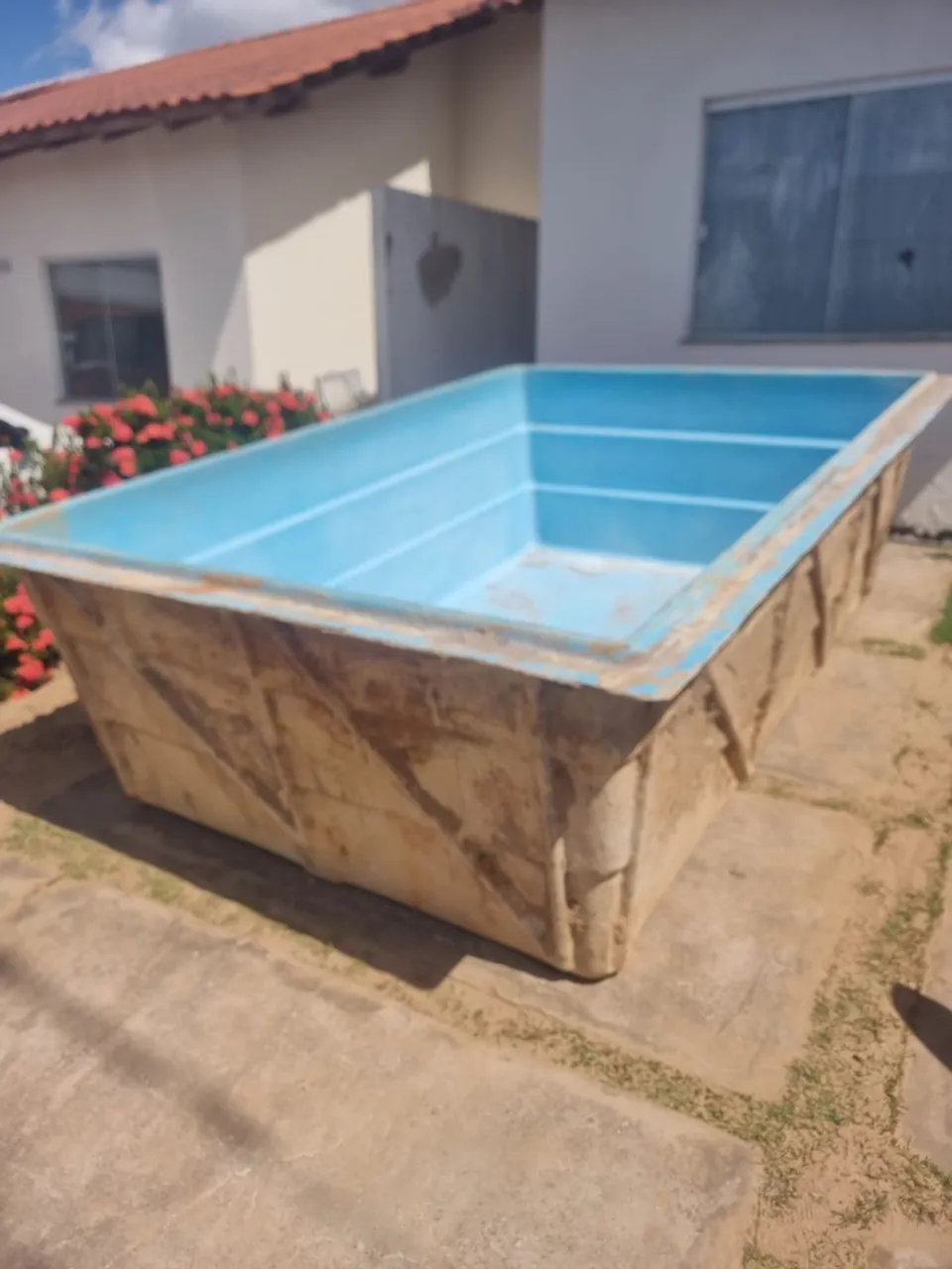 Piscina de fibra 3 x 2 (6000 litros)