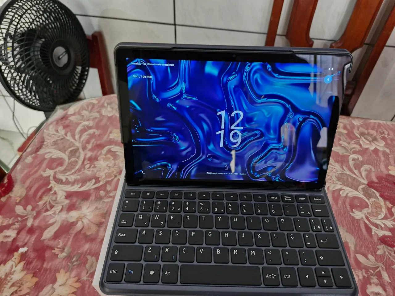 Tablet com Teclado - Novo