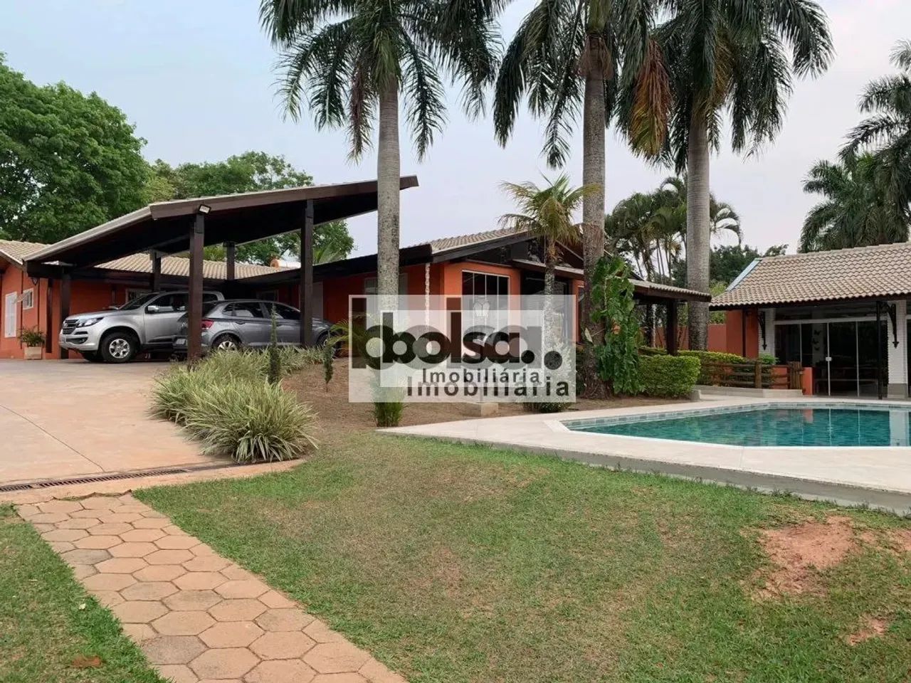 LINDA CASA NO CONDOMINÍO SHANGRI-LÁ COM 4 SUÍTES ! ! - Foto 2