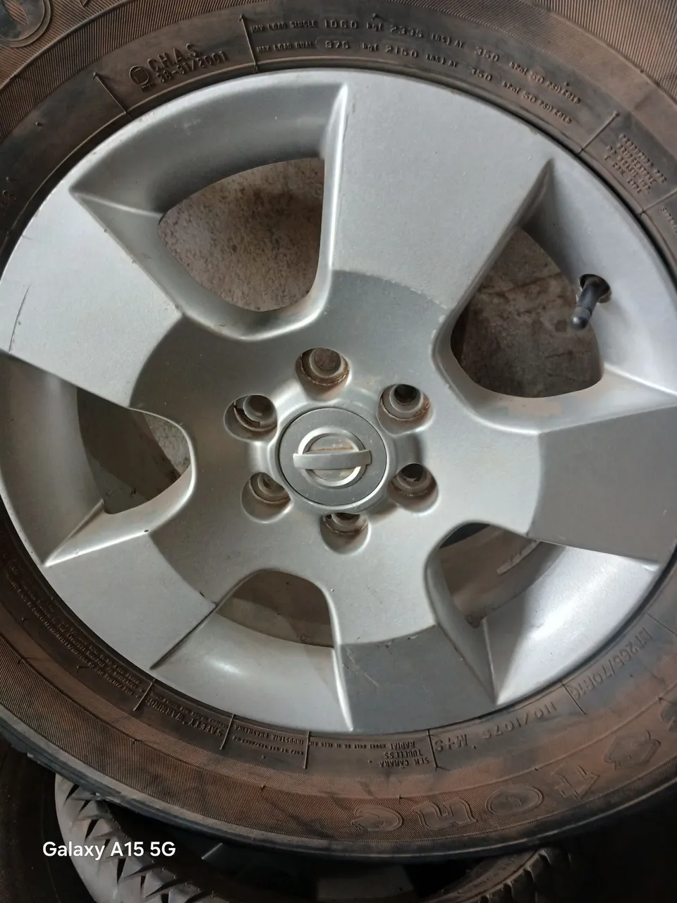 Aros liga leve da Nissan