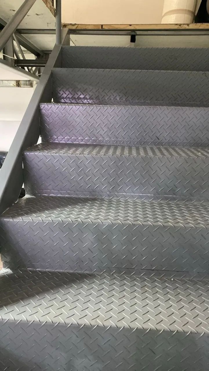 Mezanino á venda