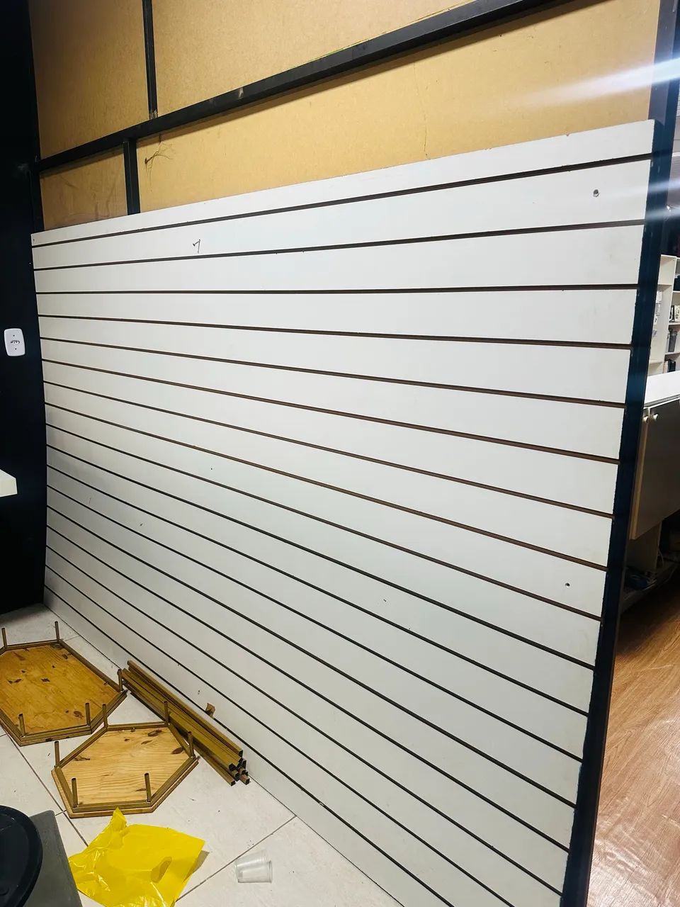 Painel canaletado