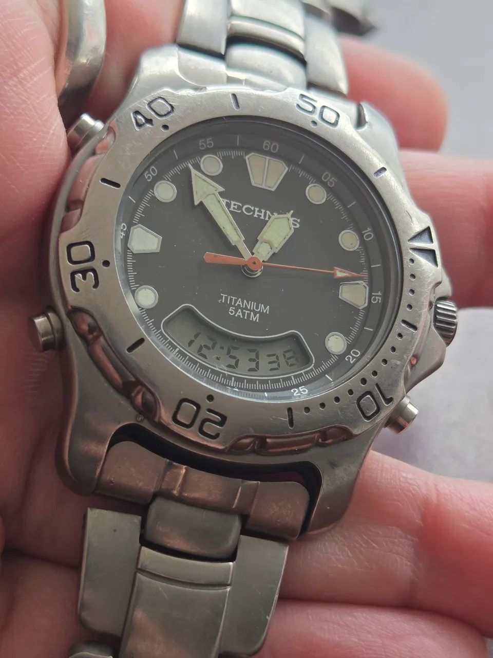 Relógio Technos Titanium coleção 