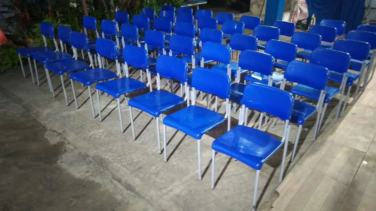 CADEIRAS EMPILHÁVEIS  - Foto 3