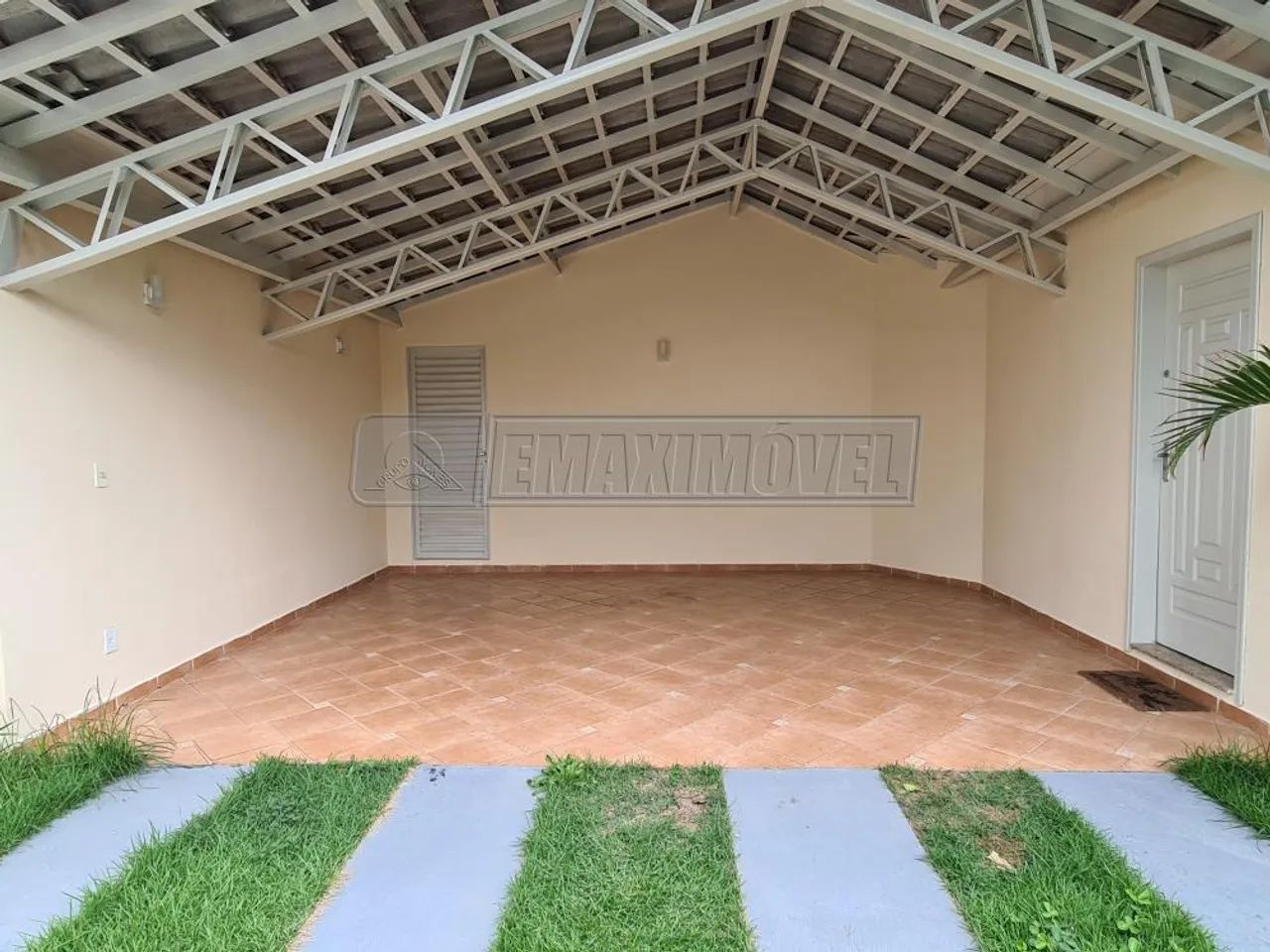 Casa térrea com 3 quartos sendo 1 suíte no Condomínio Vila Inglesa - Foto 2