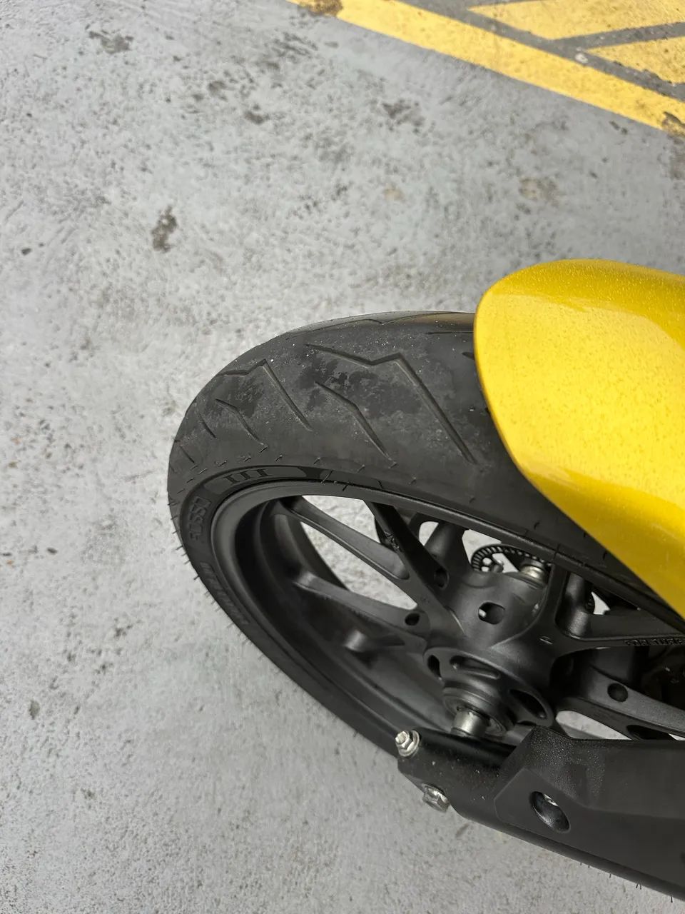 CB 300F - 2023 (Dourada)  - Foto 4