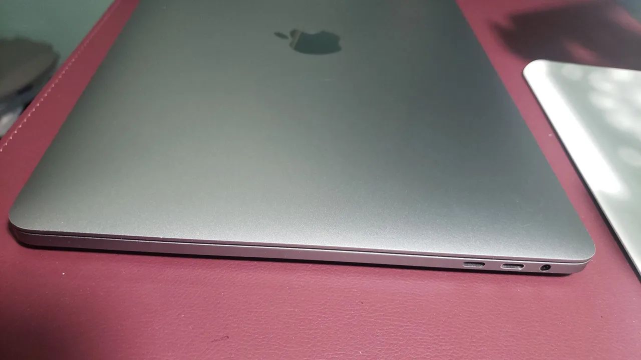 MacBook Pro, I7 - 2020 - Foto 3
