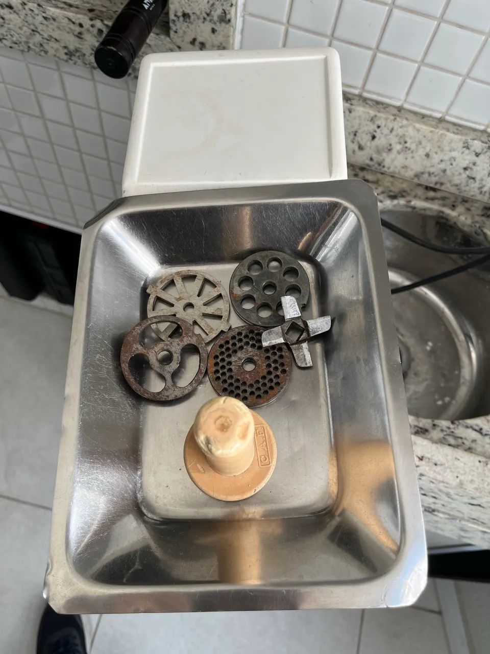 Moedor de carne elétrico CAF 