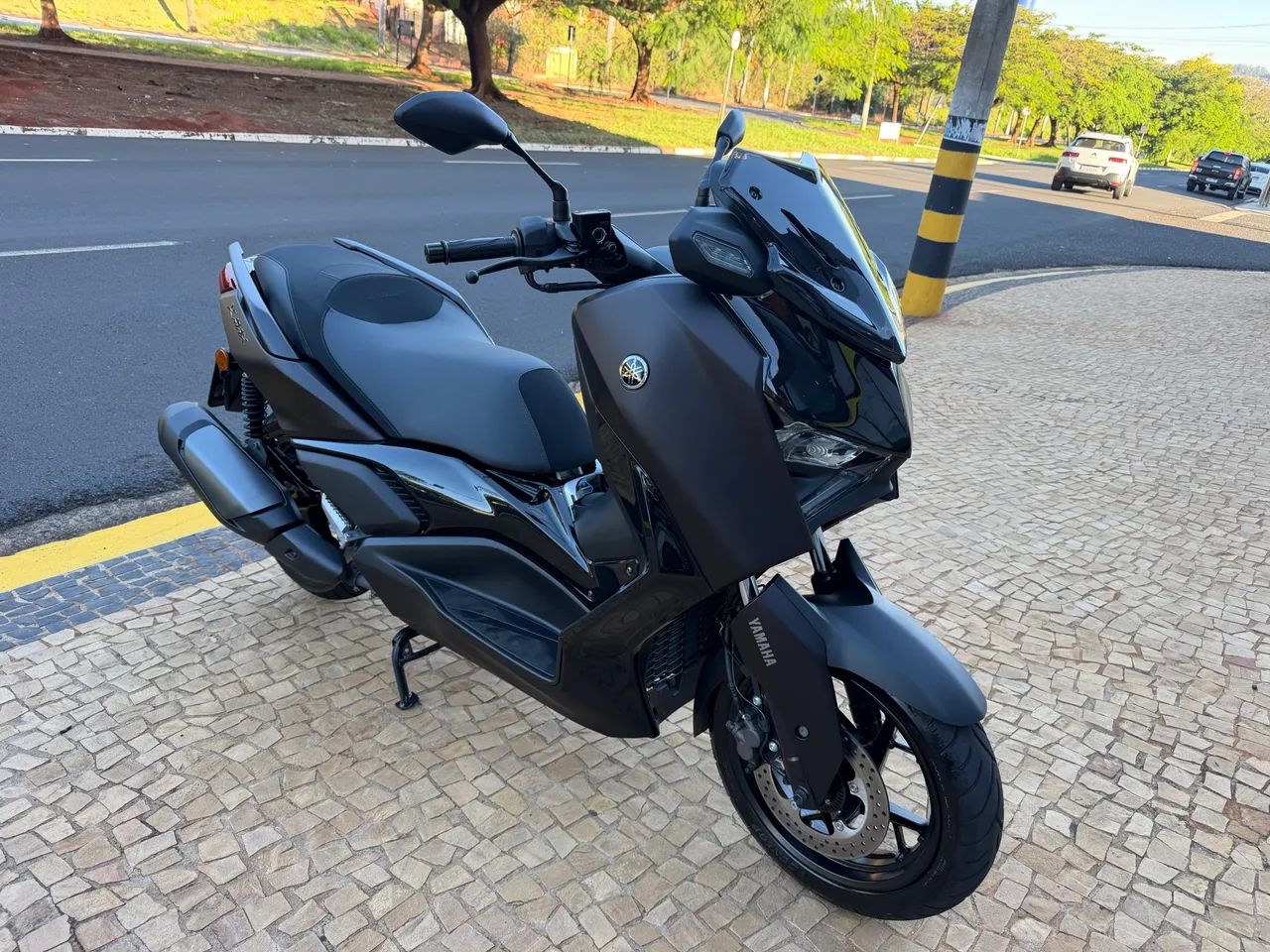 XMAX 300 Abs Connect 