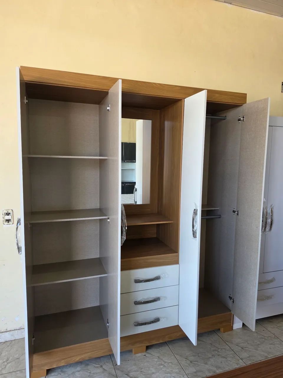 Guarda roupa casal novo - Foto 2