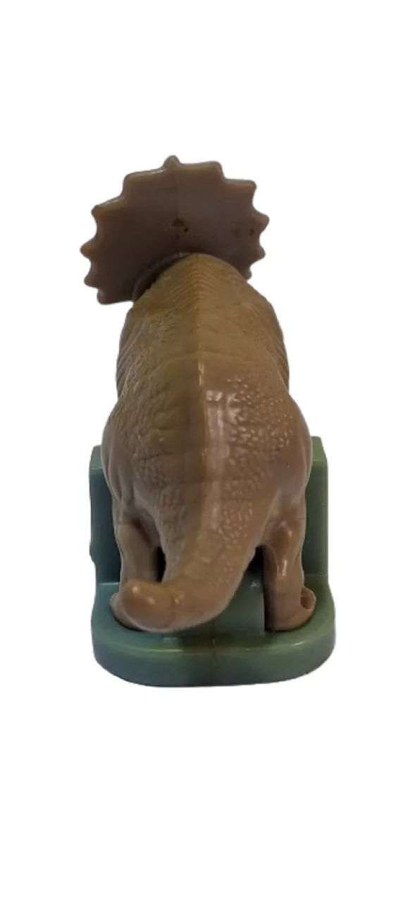 Boneco Triceratops Jurassic World Reino Ameaçado McD's 2018 - Foto 4