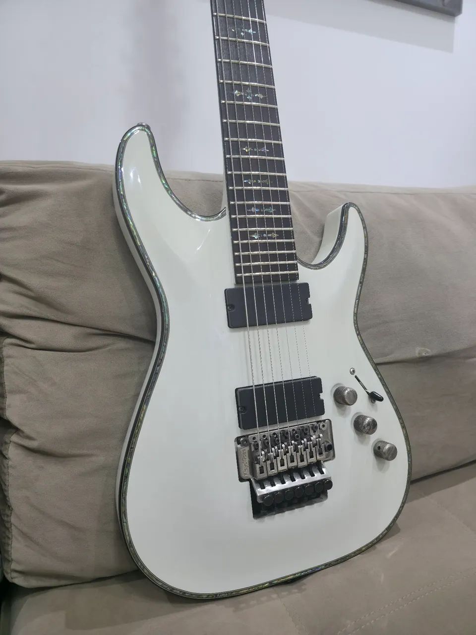 Schecter Hellraiser C7 Fr branca - Foto 2