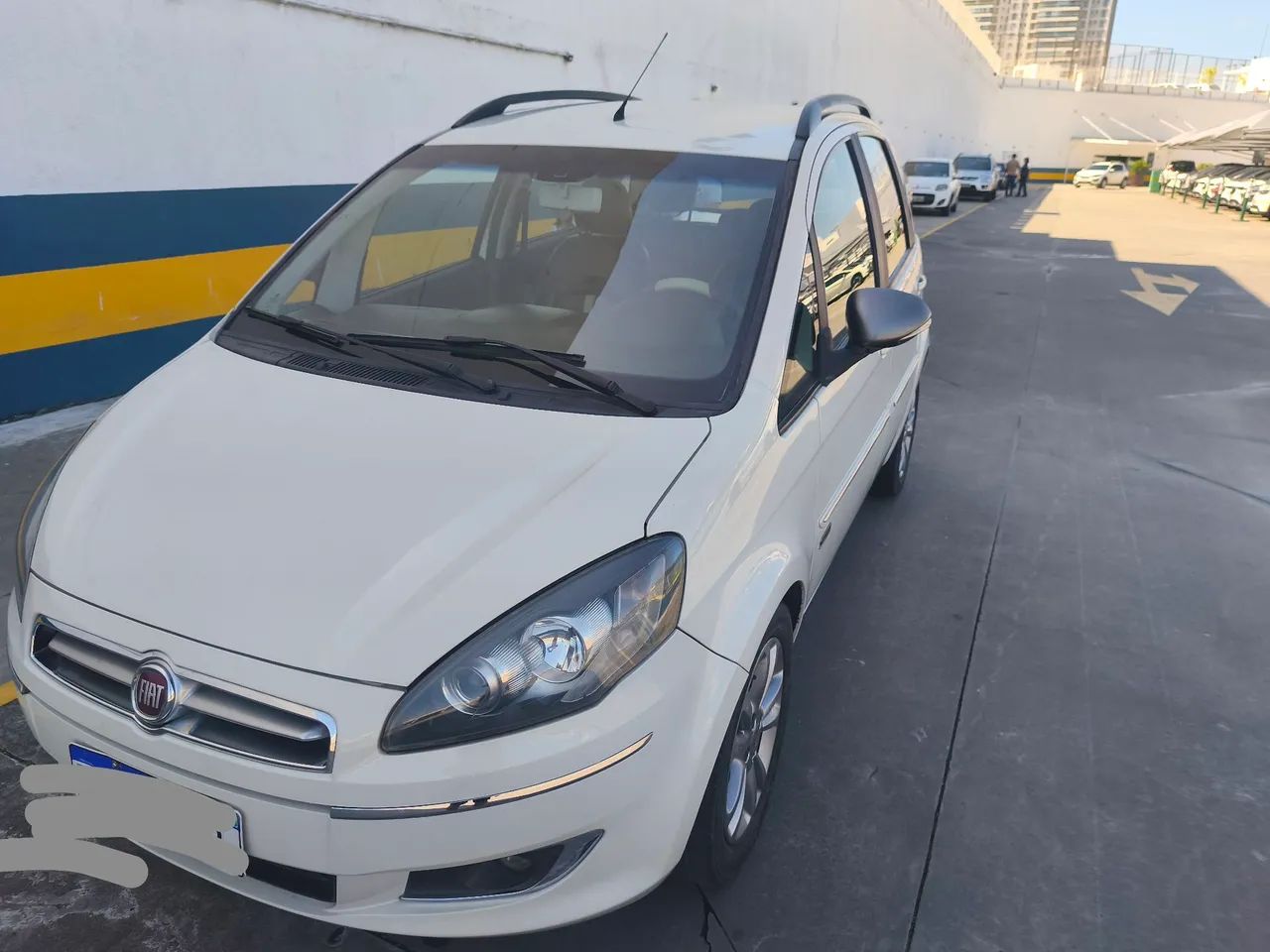 Fiat Idea Idea ESSENCE SUBLIME Dual.1.6 Flex16V 5p 2015