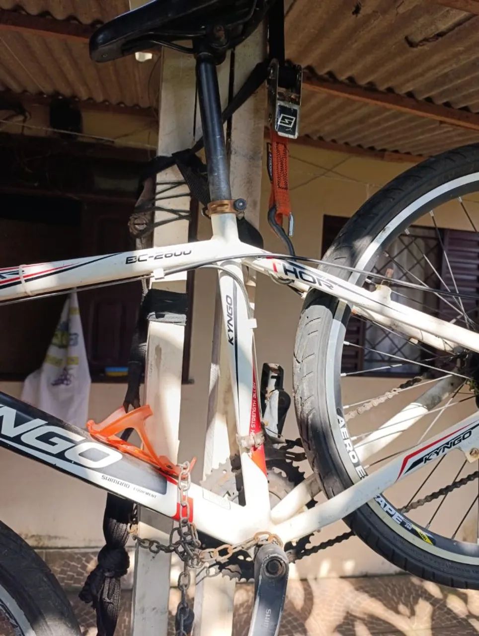 Bicicleta kyngo alumínio aro 26, precisando arrumar os freios  - Foto 2