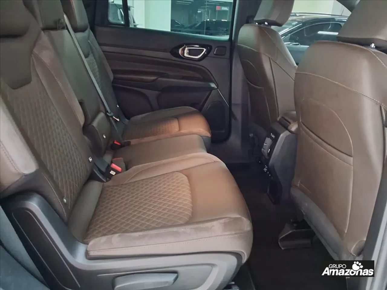 Jeep Commander Overl. TD380 2.0 4x4 Die. Aut., foto 18 de 20