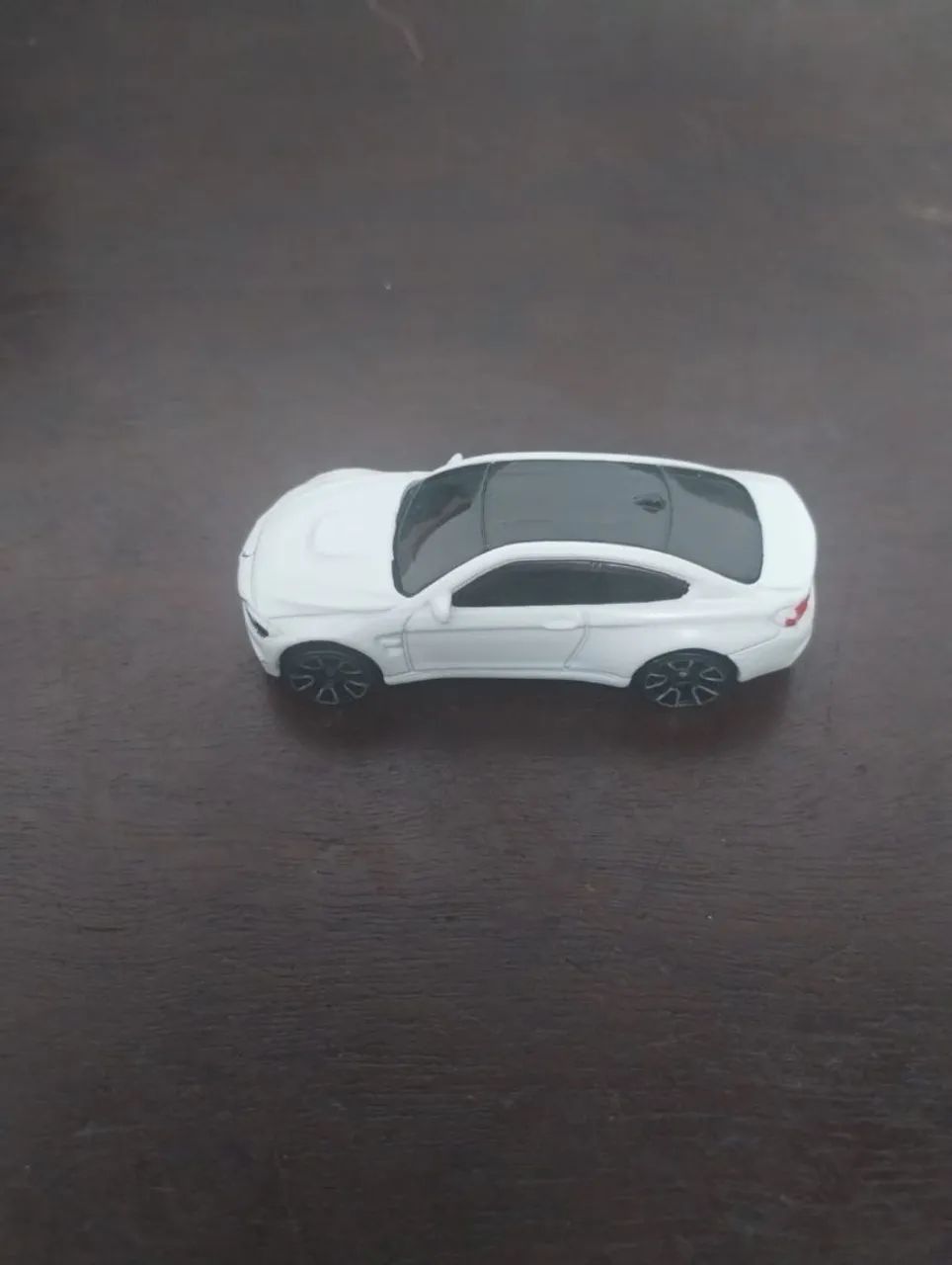 Hot Wheels BMW M4 2016 BMW Serie  - Foto 2