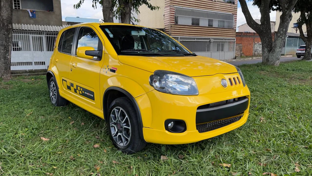 Fiat Uno Sporting 1.4 EVO Fire Flex 8V 4P 2012