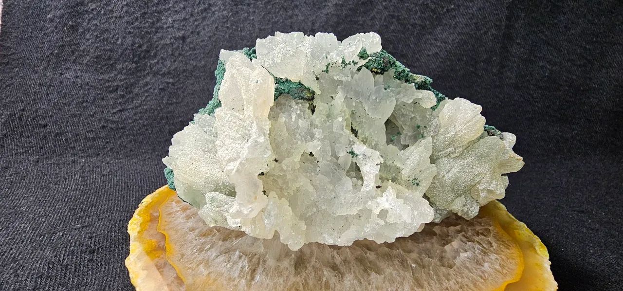 Folhado de Cristal de Quartzo e Celadonita  - Foto 4