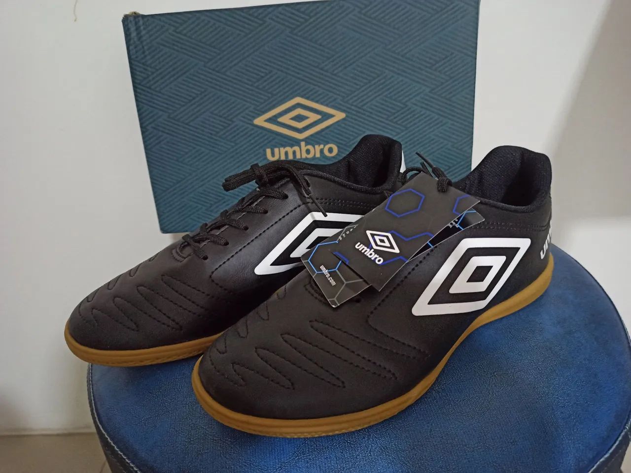 Tênis Futsal Umbro (Novo) N42 - Foto 3