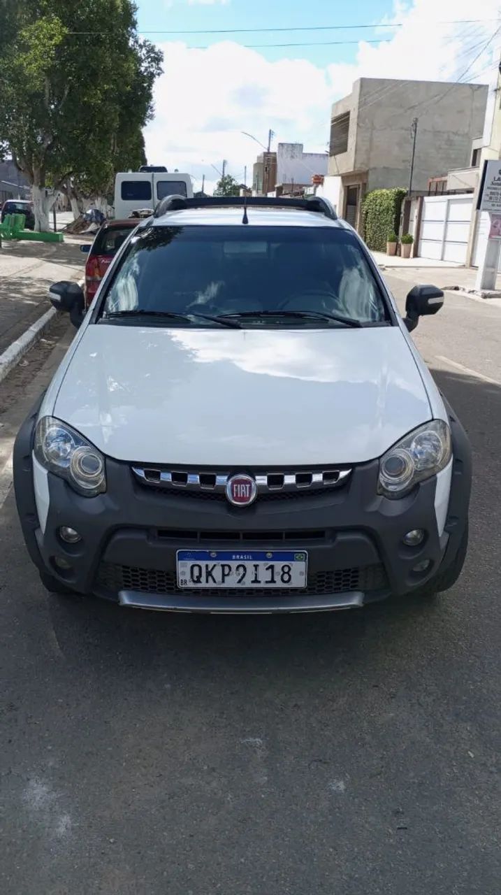 Fiat Strada Adventure1.8/ 1.8 Locker Flex CD 2015 - Foto 5