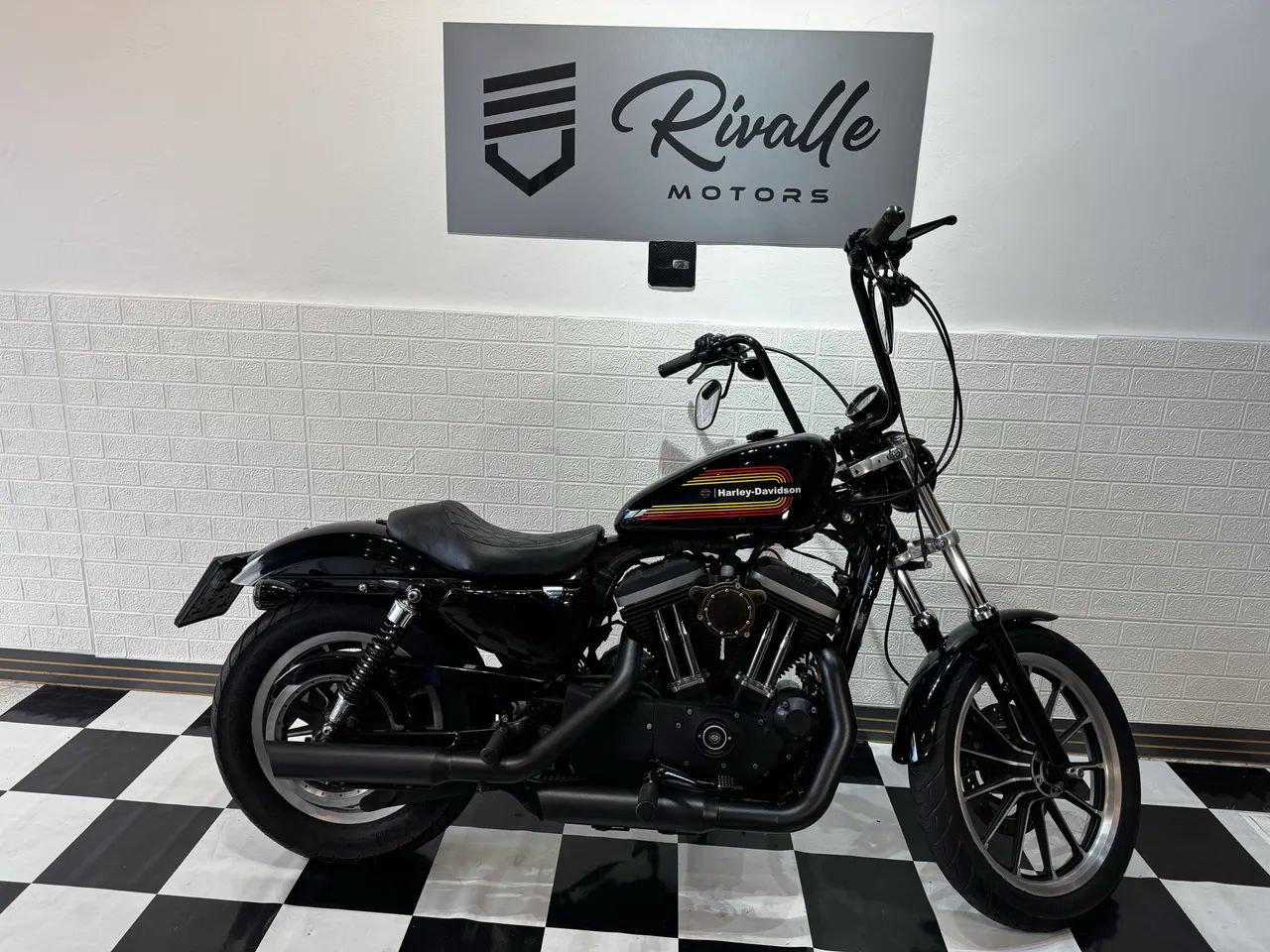 Harley Davidson XL 883  - Foto 2