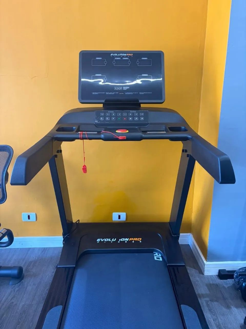 Esteira Eletrônica Profissional Evolution Evo 6500