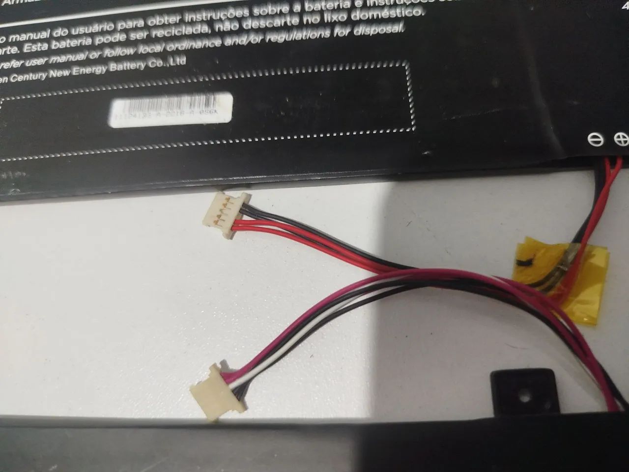 VENDO 2 BATERIAS PARA NOTEBOOK POSITIVO MOTION Q232A E SIMILARES  - Foto 2